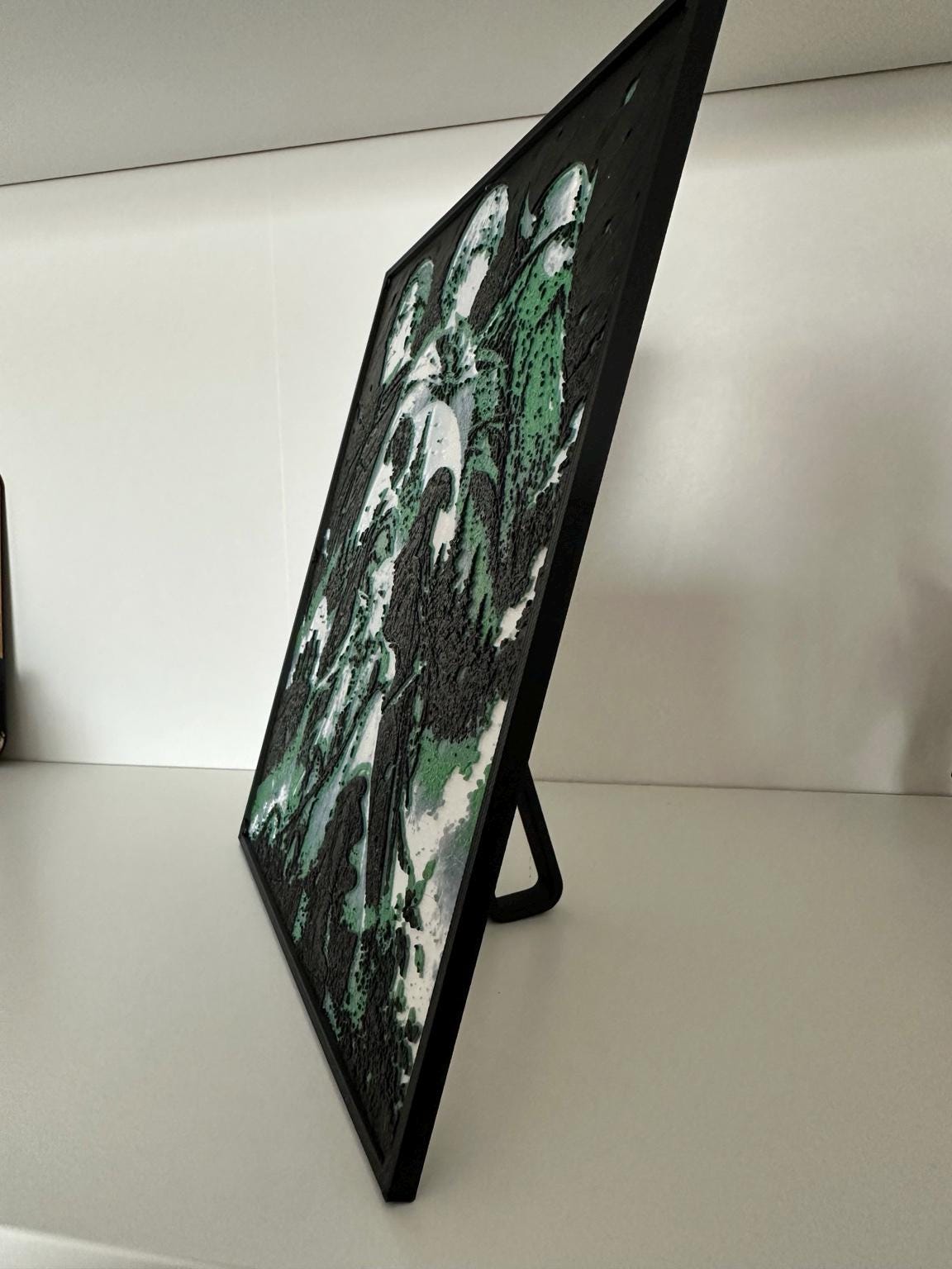 Tableau 3D Anime Fantasy – Décoration relief vert et noir – vue 2