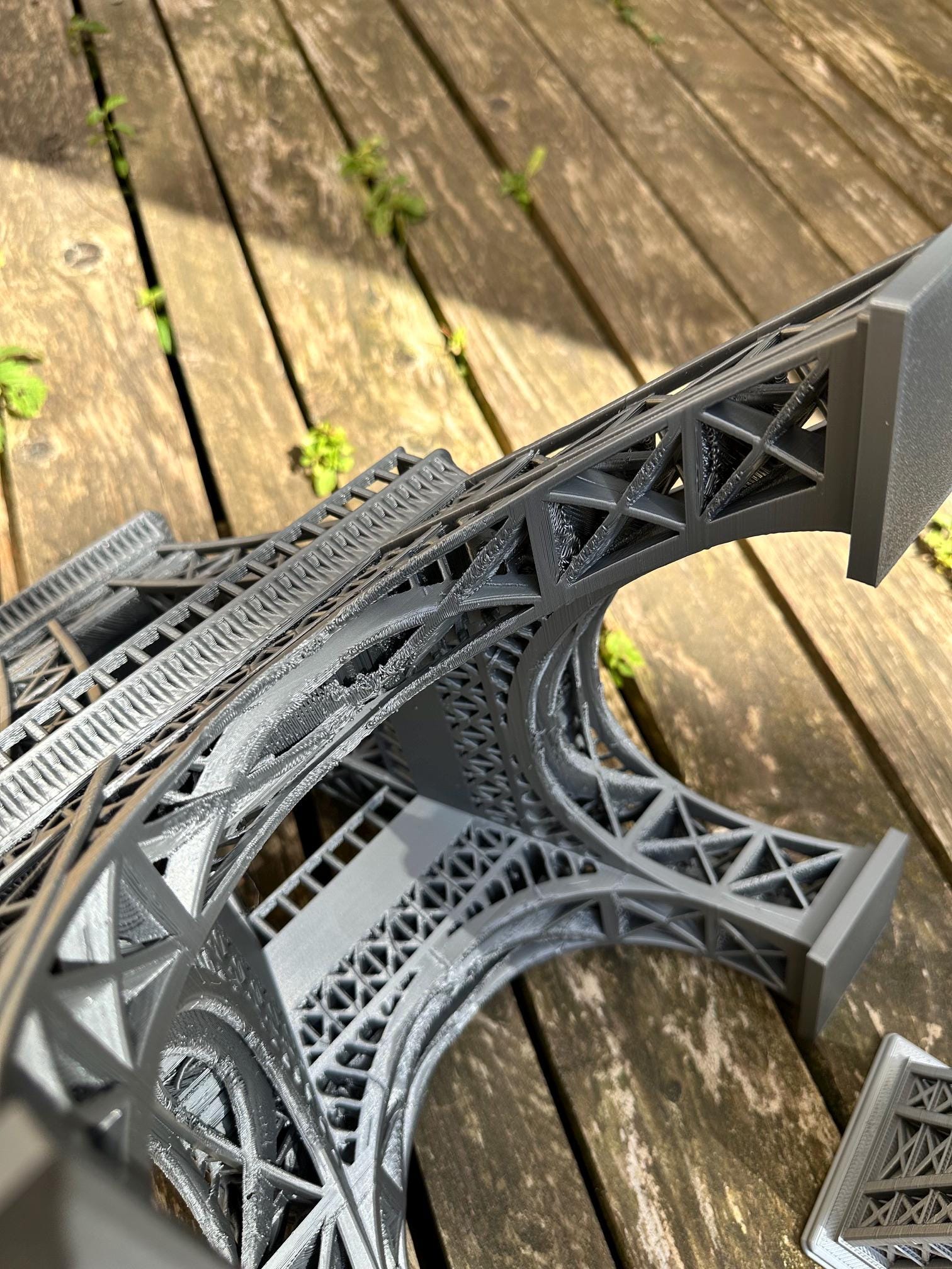 Grande Tour Eiffel 70 cm – Décoration PETG effet métal – vue 3