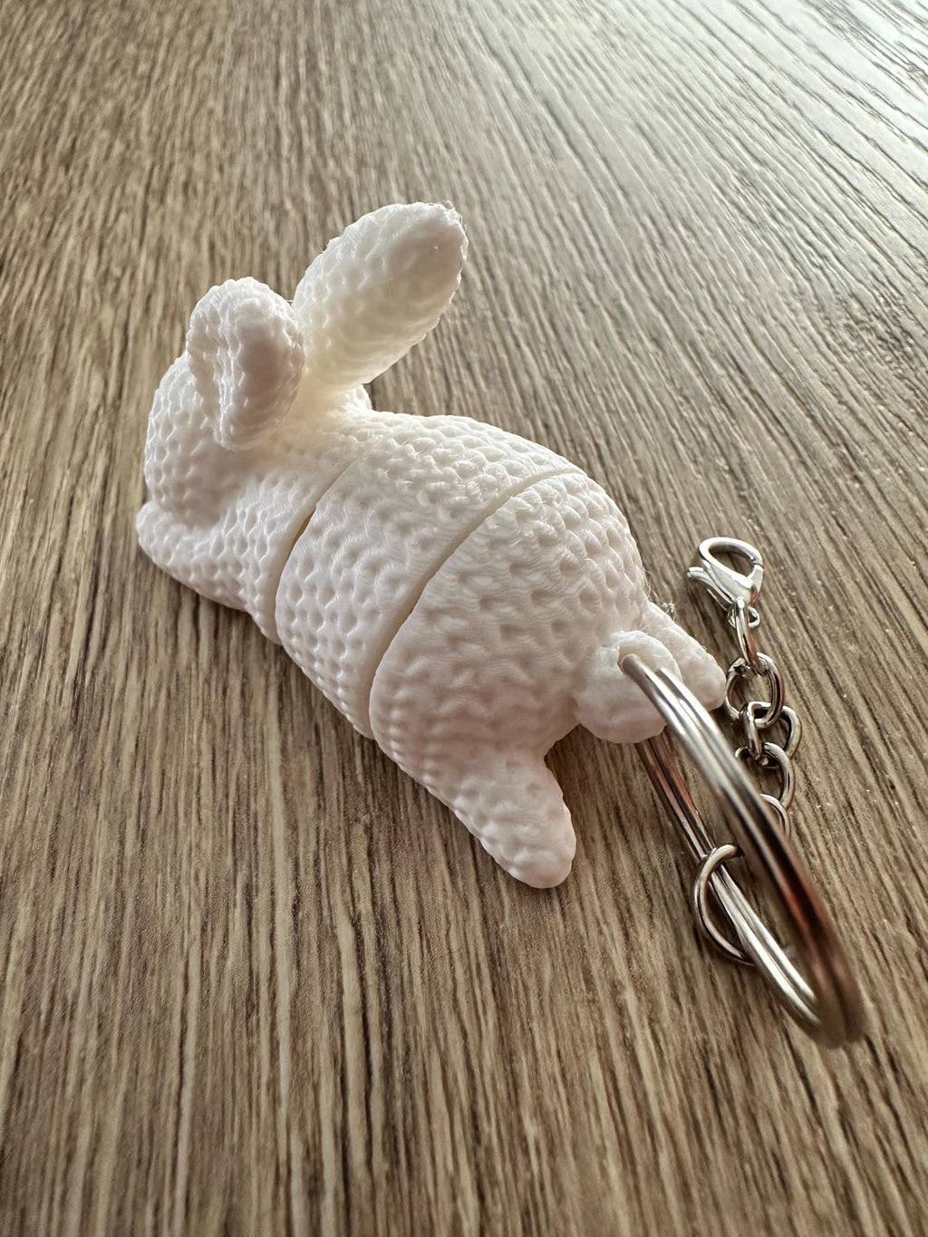 Porte-clé lapin articulé – Accessoire kawaii imprimé en 3D – vue 3