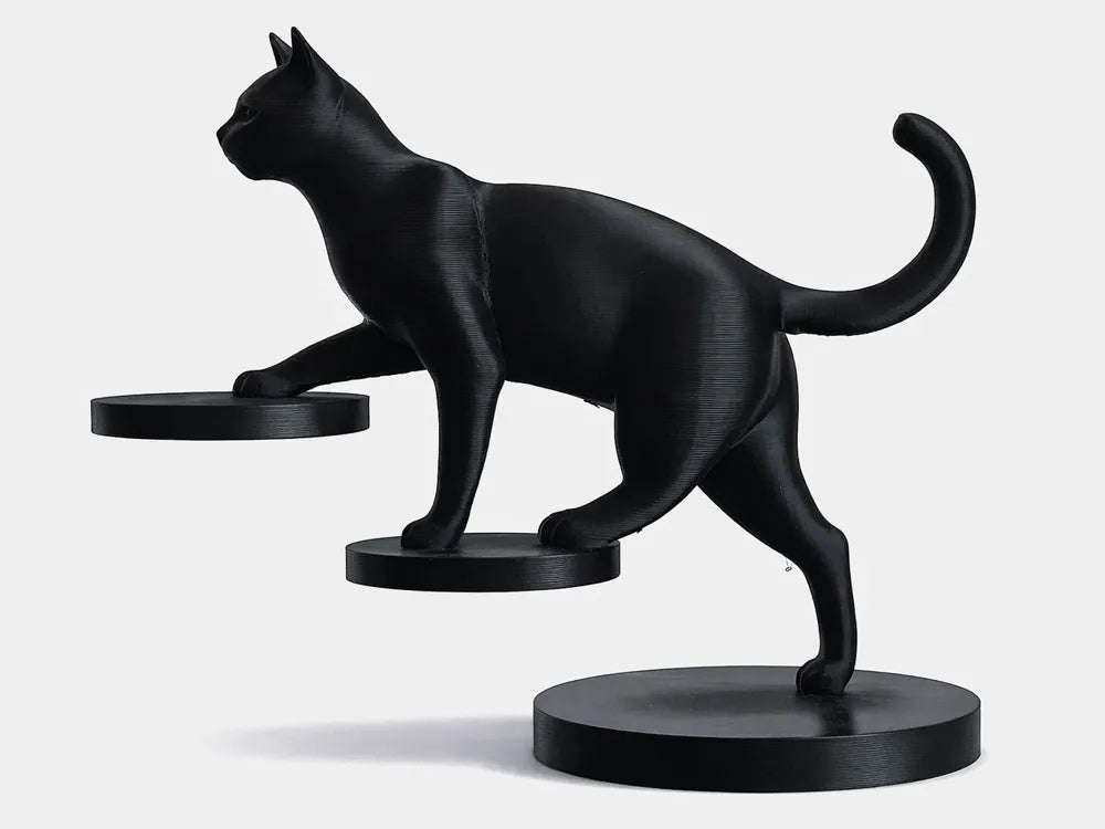 Chat en équilibre – Statue décorative moderne