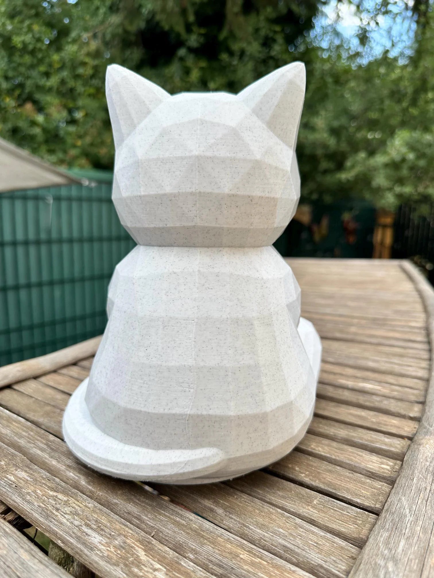 Chat zen géométrique en méditation – vue 3