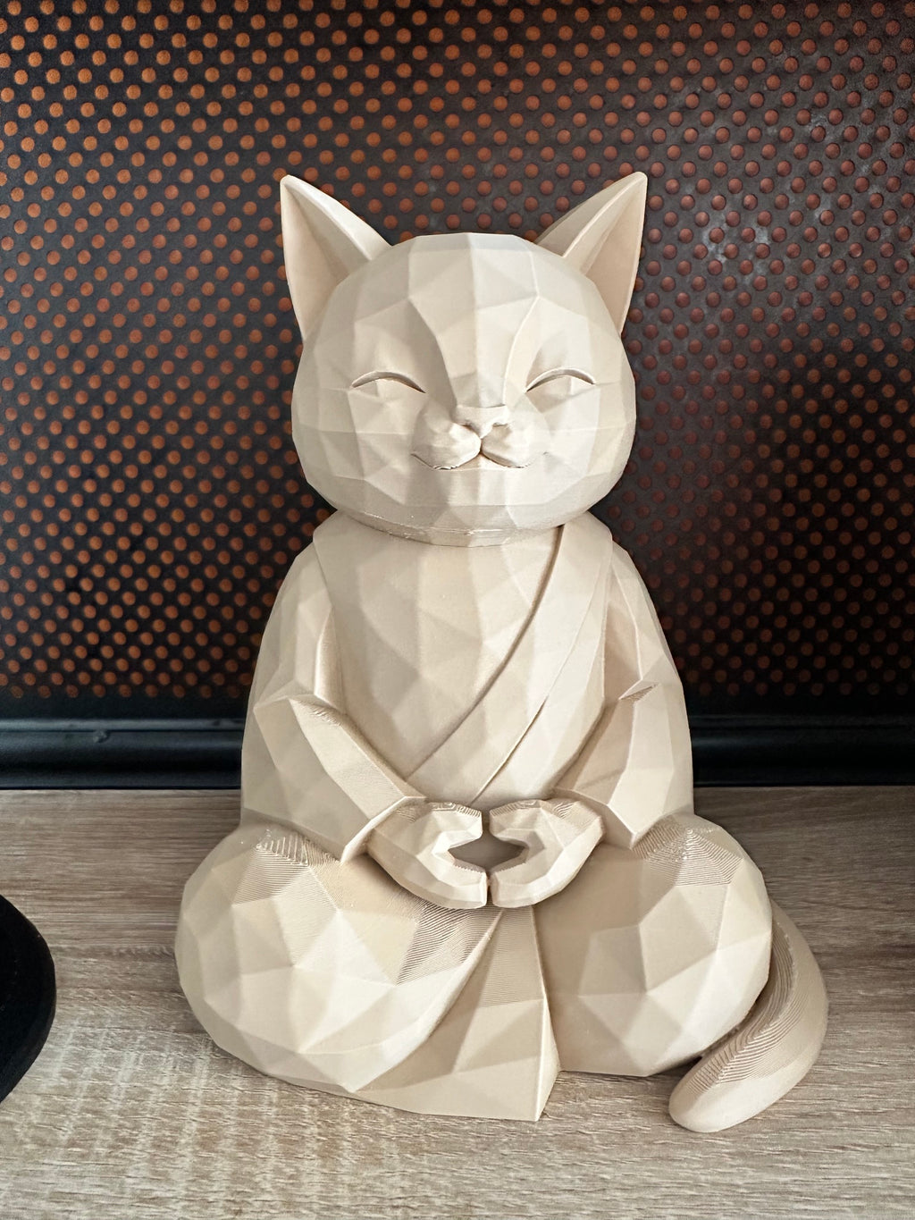 Chat zen géométrique d’intérieur – Plusieurs tailles et couleurs